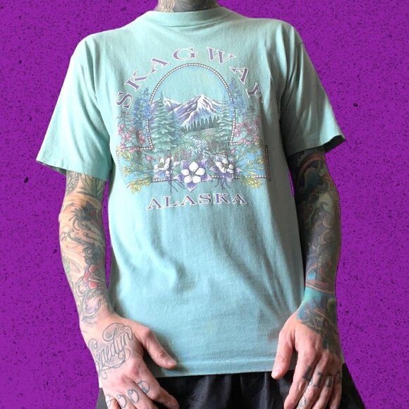 Vintage SINGLE STITCH Tourist Shirt - Picture 1 of 6